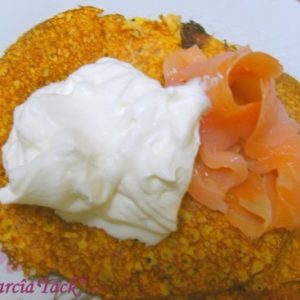 Crêpe au saumon fumé et crème fraîche.