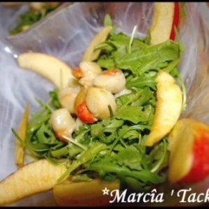 Salade de roquette, pétoncles et pommes