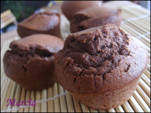 des muffins au chocolat noir