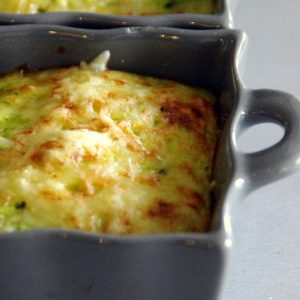 Gratin de courgettes individuel en ramequin gris