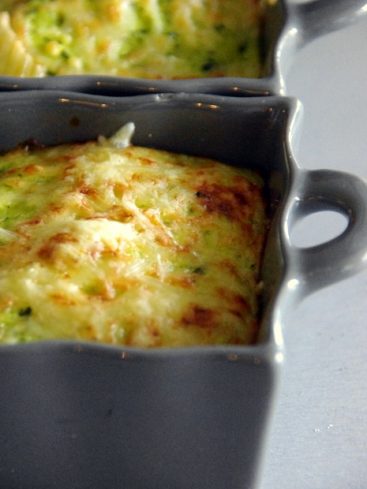 Gratin de courgettes individuel en ramequin gris