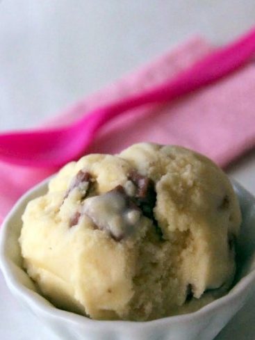 Glace vanille aux pépites de chocolat, délicieuse!