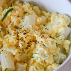 Recette d'oeufs brouillés aux asperges