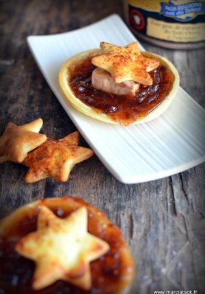 Tartelettes confit d'oignons et foie gras, décor étoile