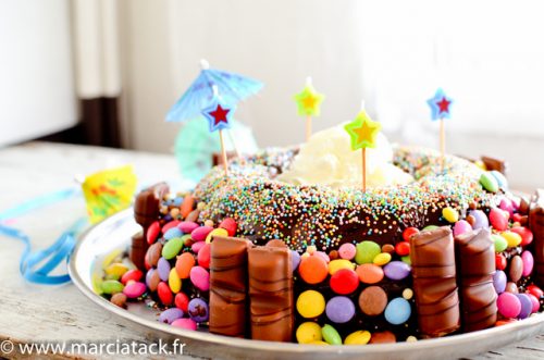 gâteau anniversaire fait maison, chocolat et smarties