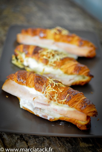 recette de croissant au jambon et béchamel