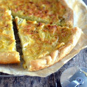 Tarte aux oignons maison, délicieuse et appétissante