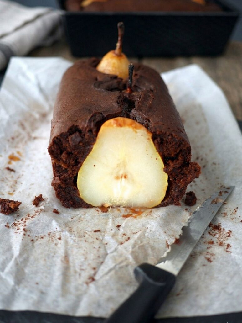 Gâteau poire chocolat tranché moelleux et fondant