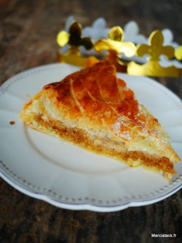 Galette des rois, part et couronne