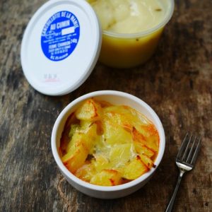 Gratin dauphinois, fromage au cumin et fourchette