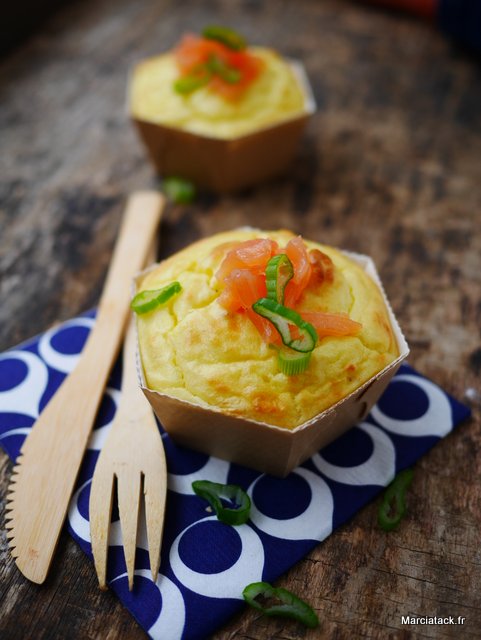 Mini cake au saumon et ciboulette
