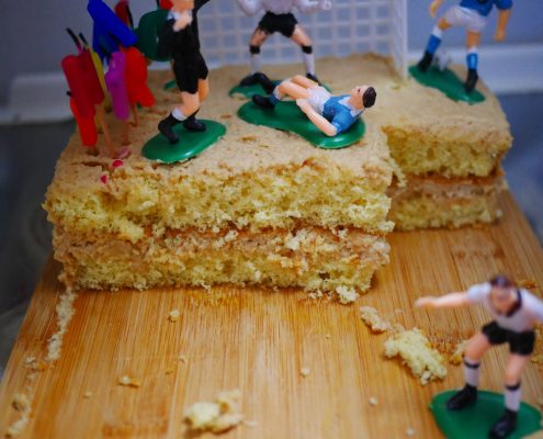 gâteau terrain de foot d'anniversaire