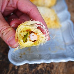 Rouleau de kadaïf croustillant farci aux crevettes