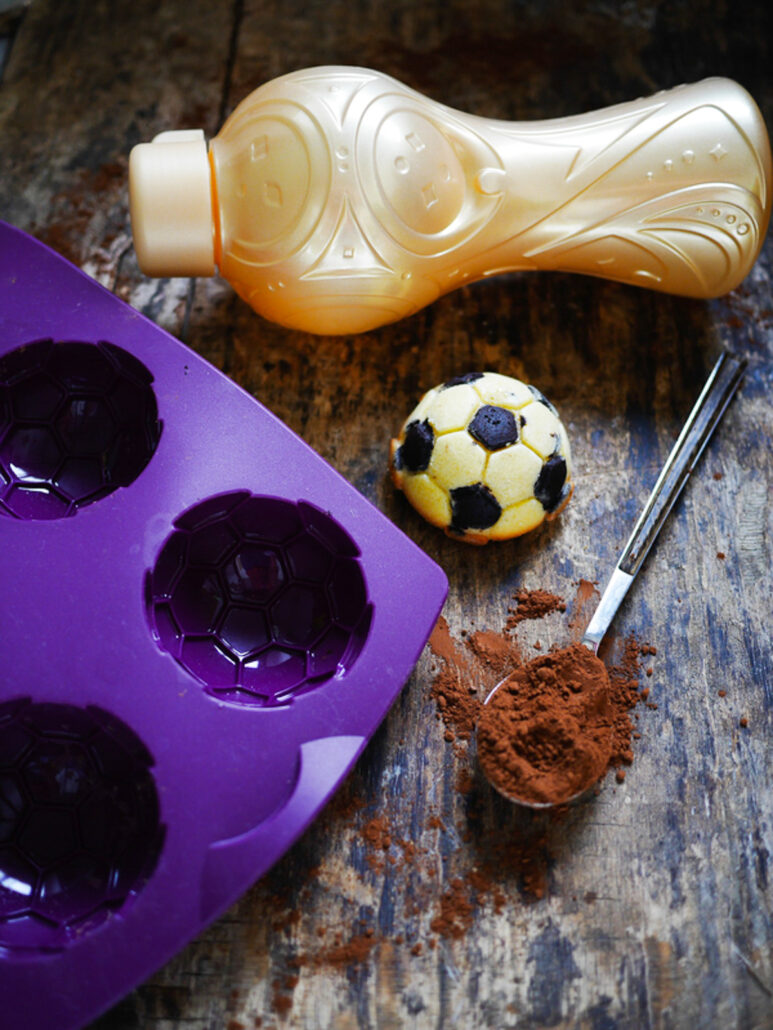 madeleines ballon de foot et moule tupperware