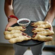 biscuits d'Hallloween en forme de doigts de sorcières