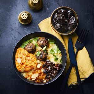 Couscous aux boulettes et pruneaux, cuisine marocaine