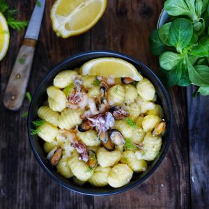Gnocchis aux fruits de mer et citron, vue de dessus