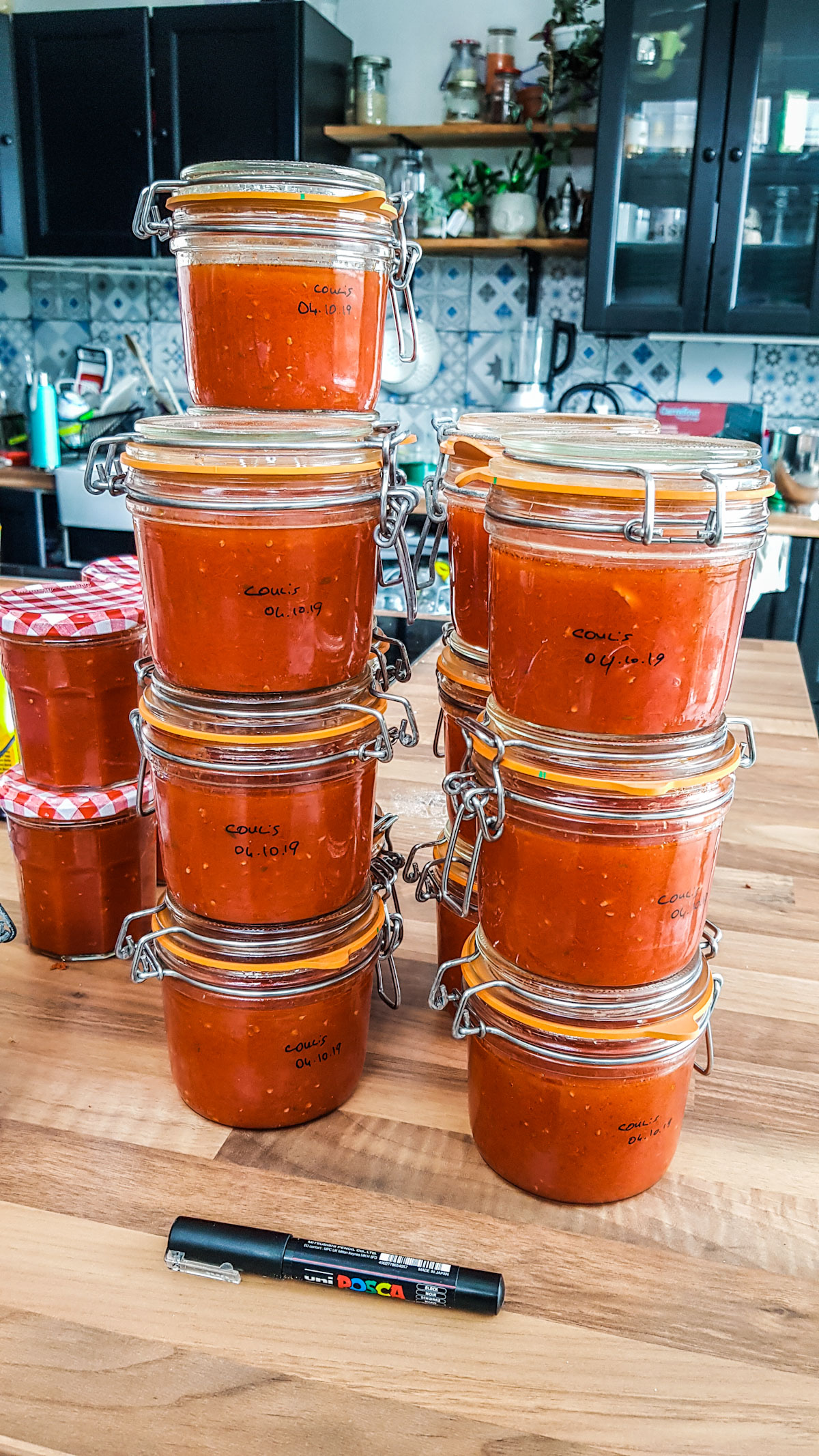bocaux de coulis de tomates fait-maison