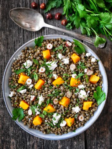 Salade de lentilles, potimarron, feta et noisettes.