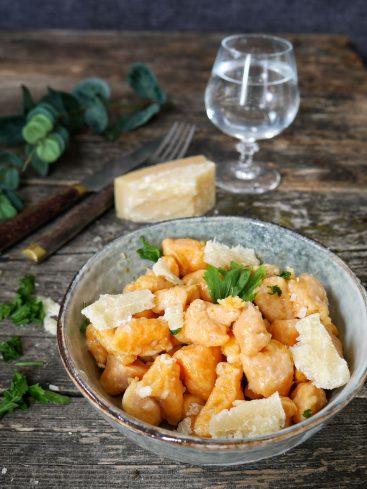 Assiette de gnocchis à la courge et parmesan.