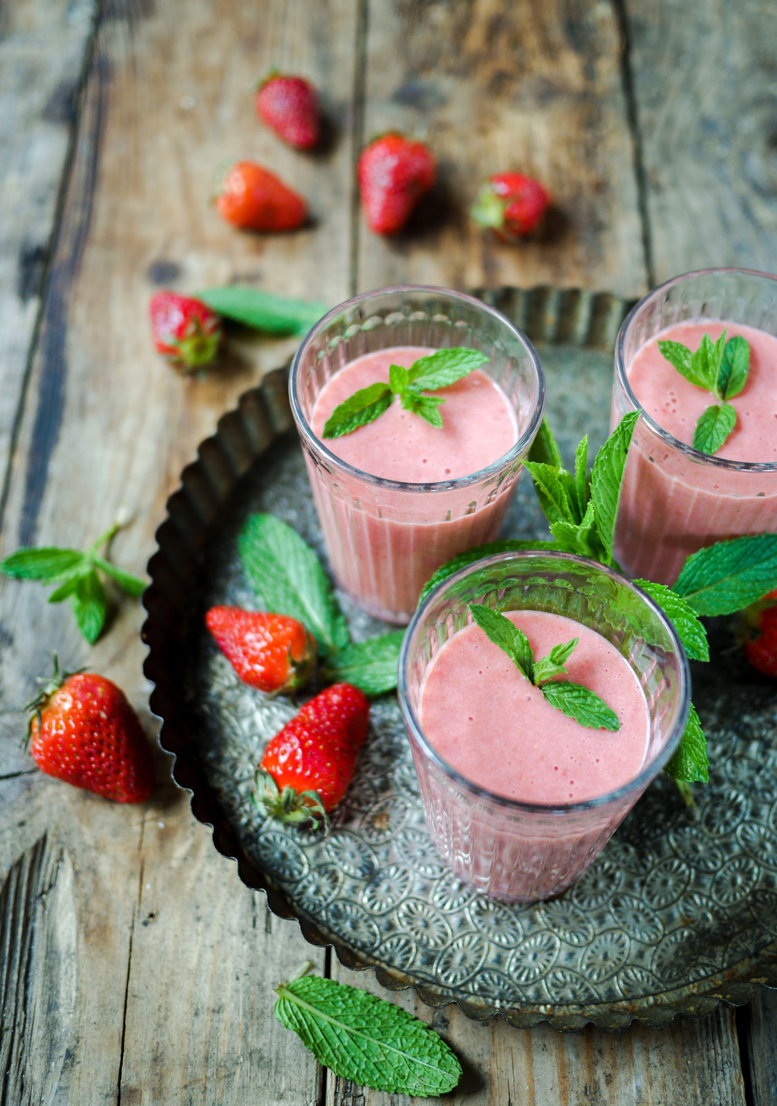 Verres de lait fraises