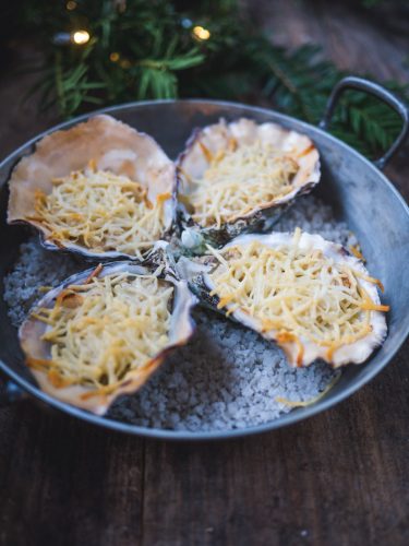 Huîtres chaudes gratinées au four