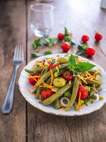 Salade de haricots verts, tomates et carottes