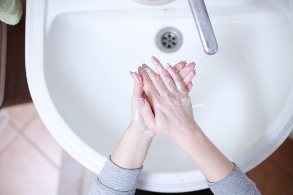 L'indispensable nettoyage de mains avant de cuisiner