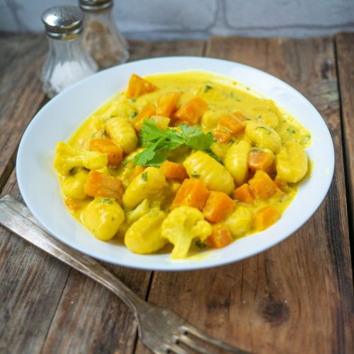 Curry de légumes aux gnocchis