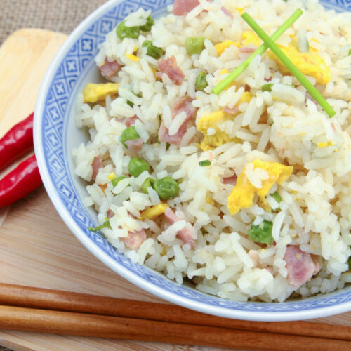 Comment préparer le vrai riz cantonais traditionnel ET l'erreur que l'on  fait tous sur son origine - Cuisine Actuelle