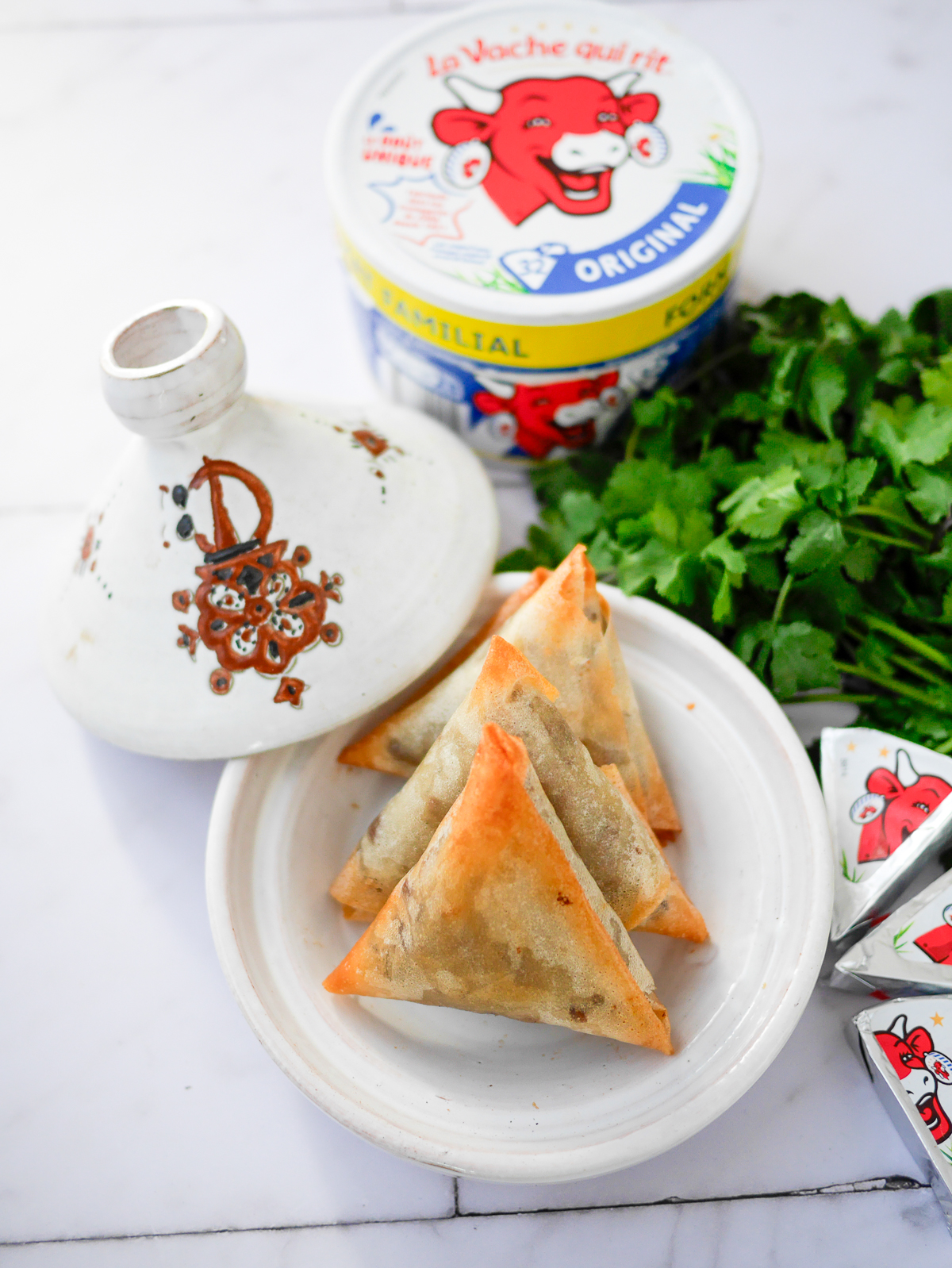 Briouats, Vache qui rit, tajine, coriandre