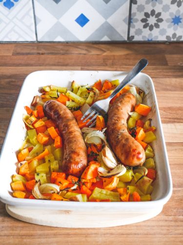 Saucisses de Toulouse aux légumes rôtis