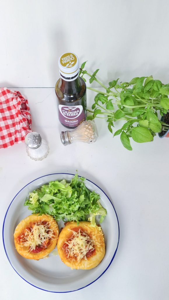 petits pains farcis au poulet sauce tomate