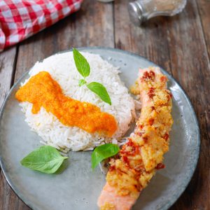 Crumble au saumon et tomates séchées