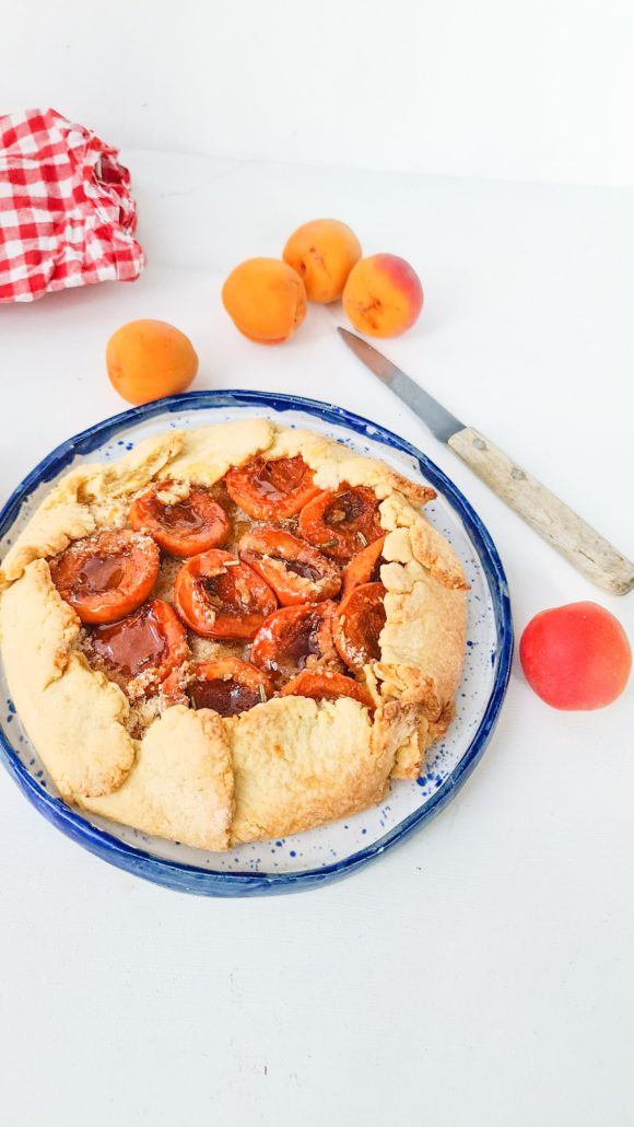 Tarte rustique abricots