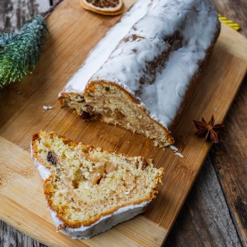 stollen de Noël coupé en tranche