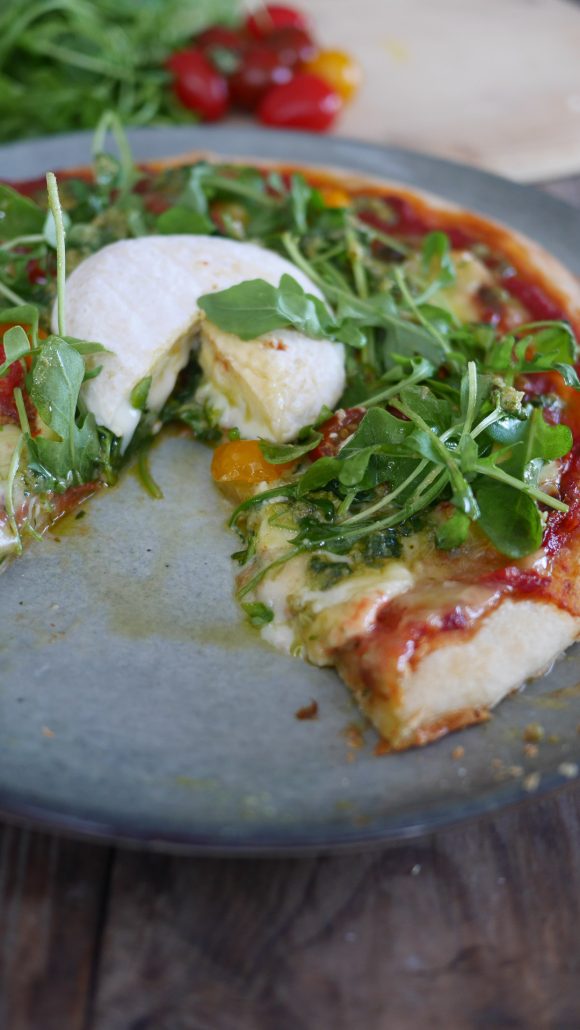 pizza au picodon avec fromage coulant