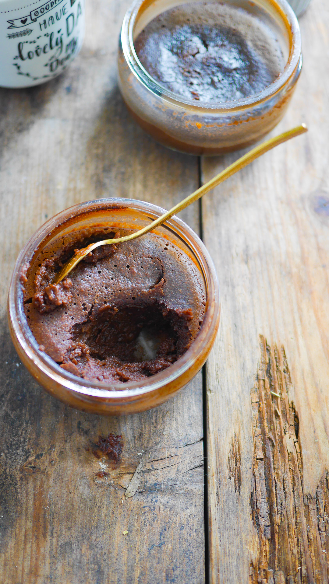Moelleux au chocolat en verrine, cuillère dorée