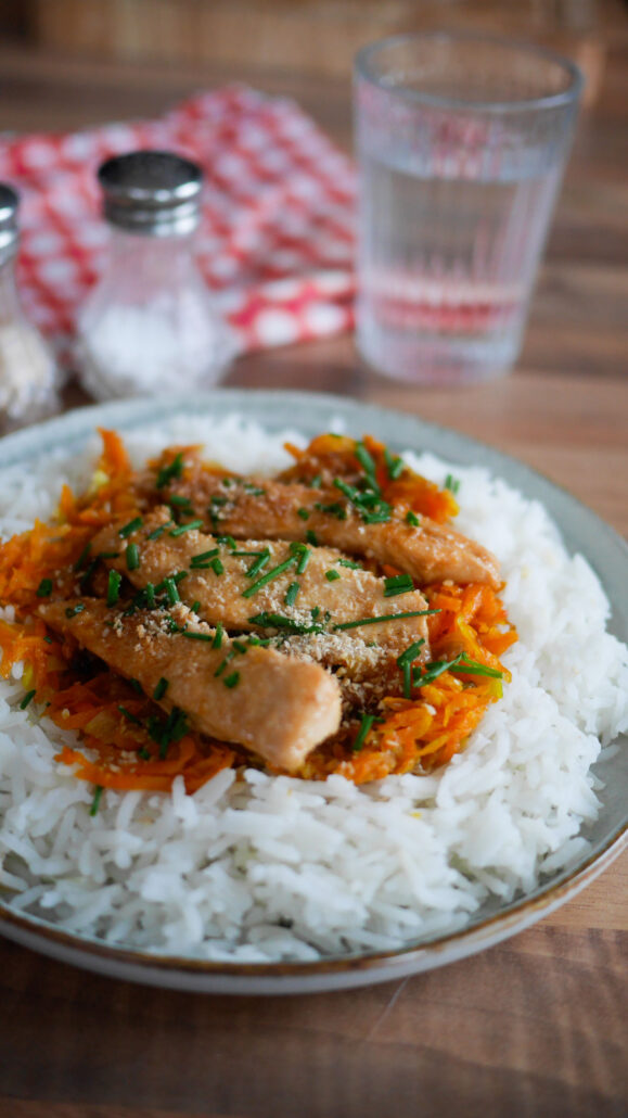 assiettes d'aiguillettes de poulet façon teriyaki, légumes sautés et riz