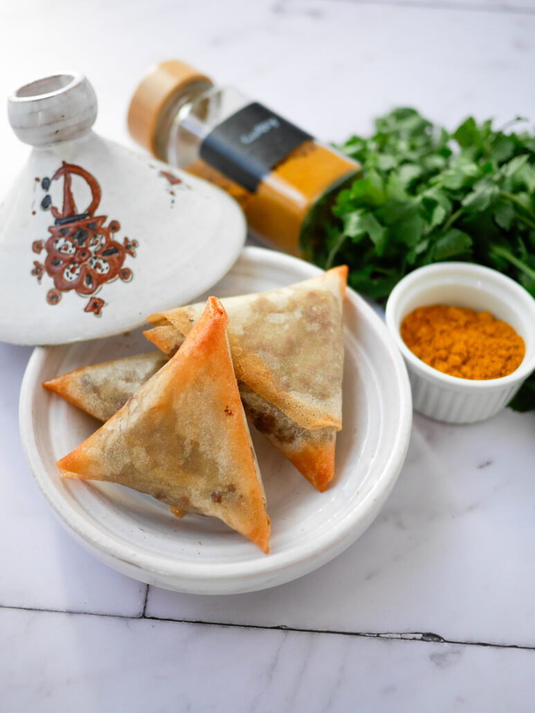 Mini tajine avec des bricks poulet curry cuites à l'airfryer