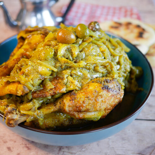 Tajine de poulet aux olives et citron confit.