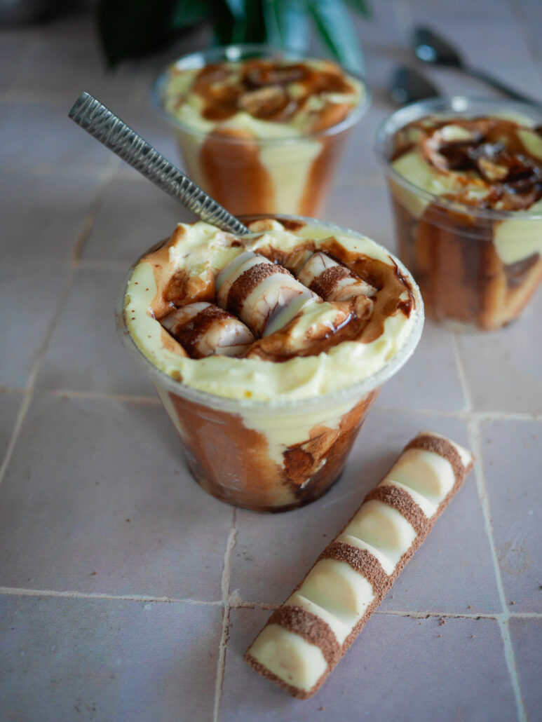 Tiramisu au Kinder Bueno white en verrine