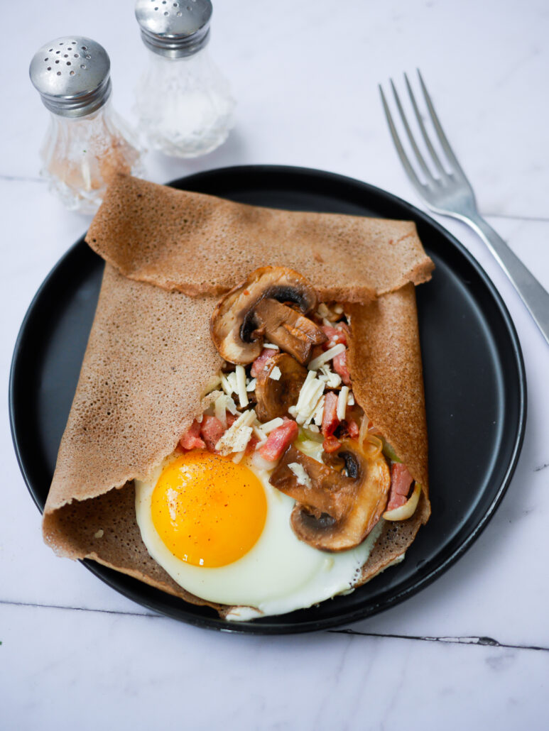 Galette de sarrasin champignons, lardons oeuf