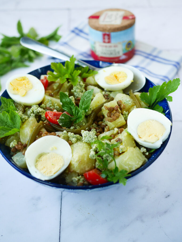 Salade de pommes de terre, lentilles et œufs durs