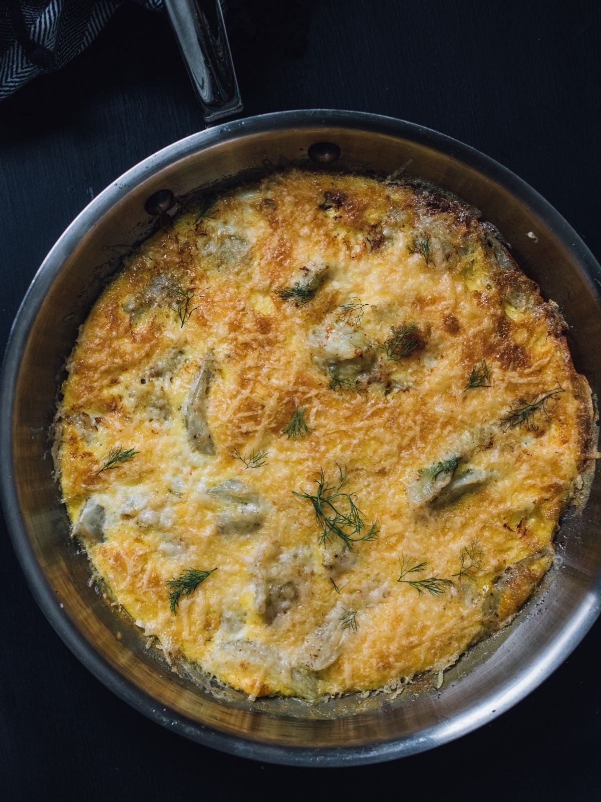 omelette dans poêle inox